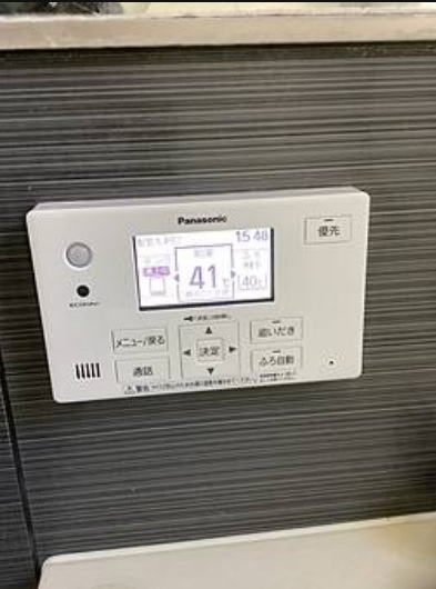 工事後のPanasonicエコキュート浴室リモコン操作パネル｜新品で見やすい画面