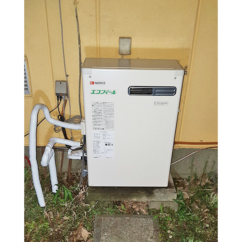 ノーリツ(NORITZ)製石油給湯器 OTX-305AYV の製品写真。オートタイプの屋外据置型。